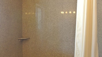Ducha del cuarto de baño