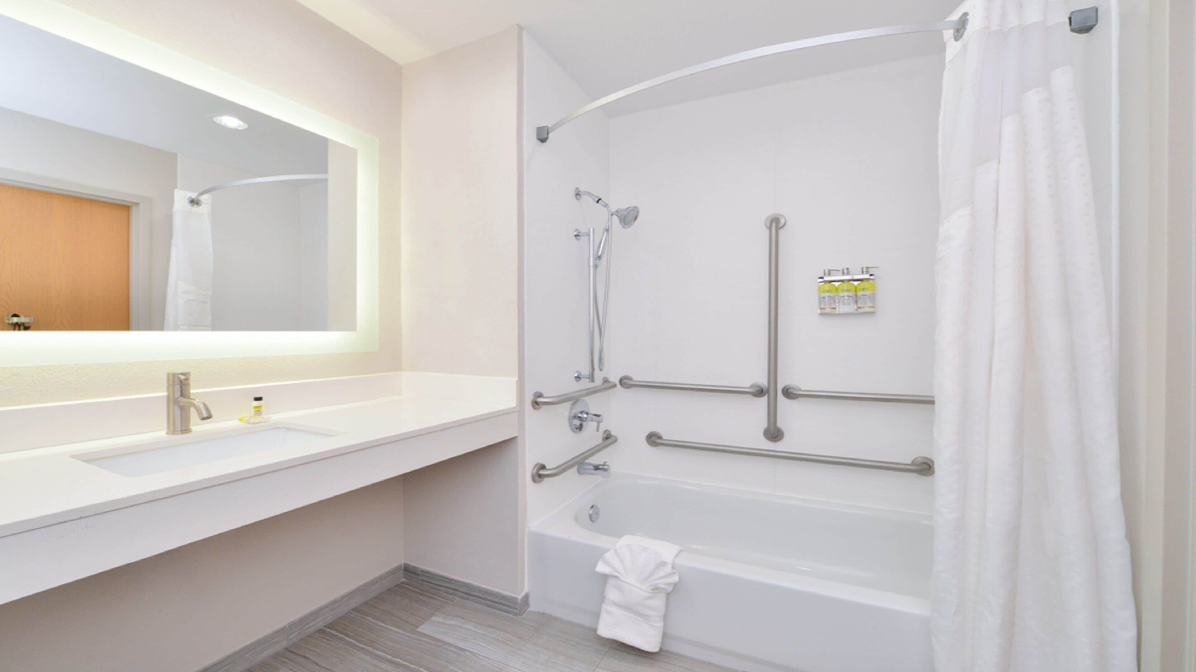 suite, 1 king bed, accessible (mobility) | bathroom | free toiletries, hair dryer, towels