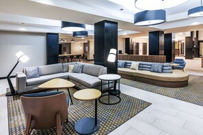 Lobby sitting area - Holiday Inn Stillwater - University West by IHG (Stillwater)