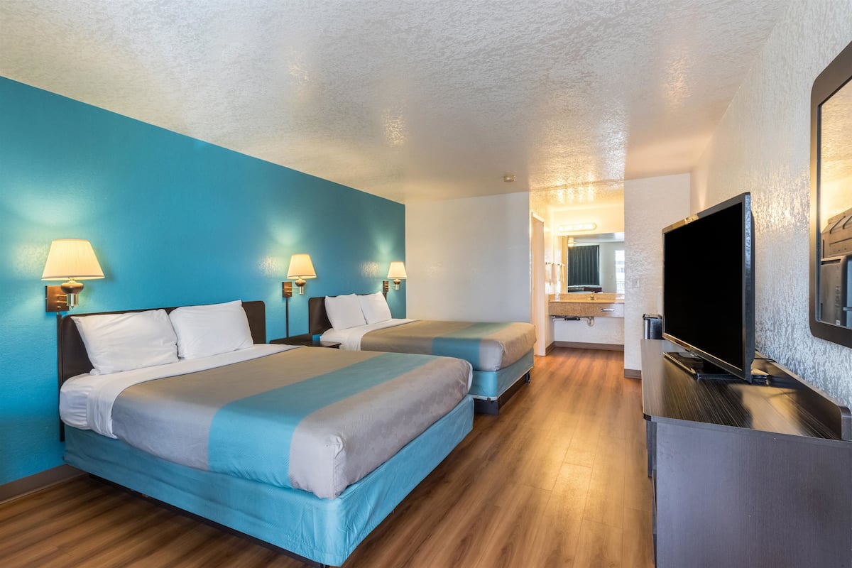 Camas con pillow-top, camas extra, wifi gratis y ropa de cama