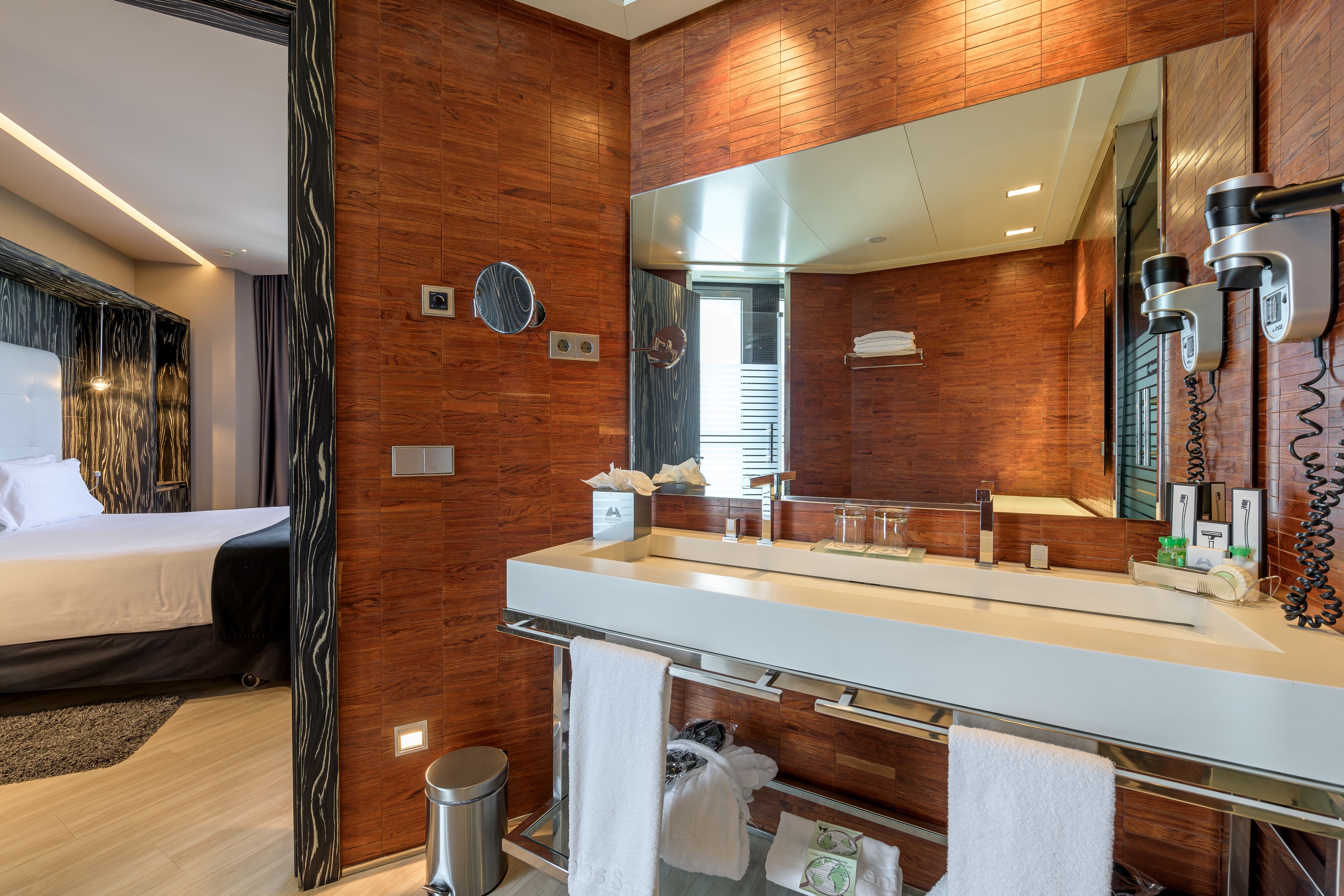 Photo - Hotel Maydrit Airport