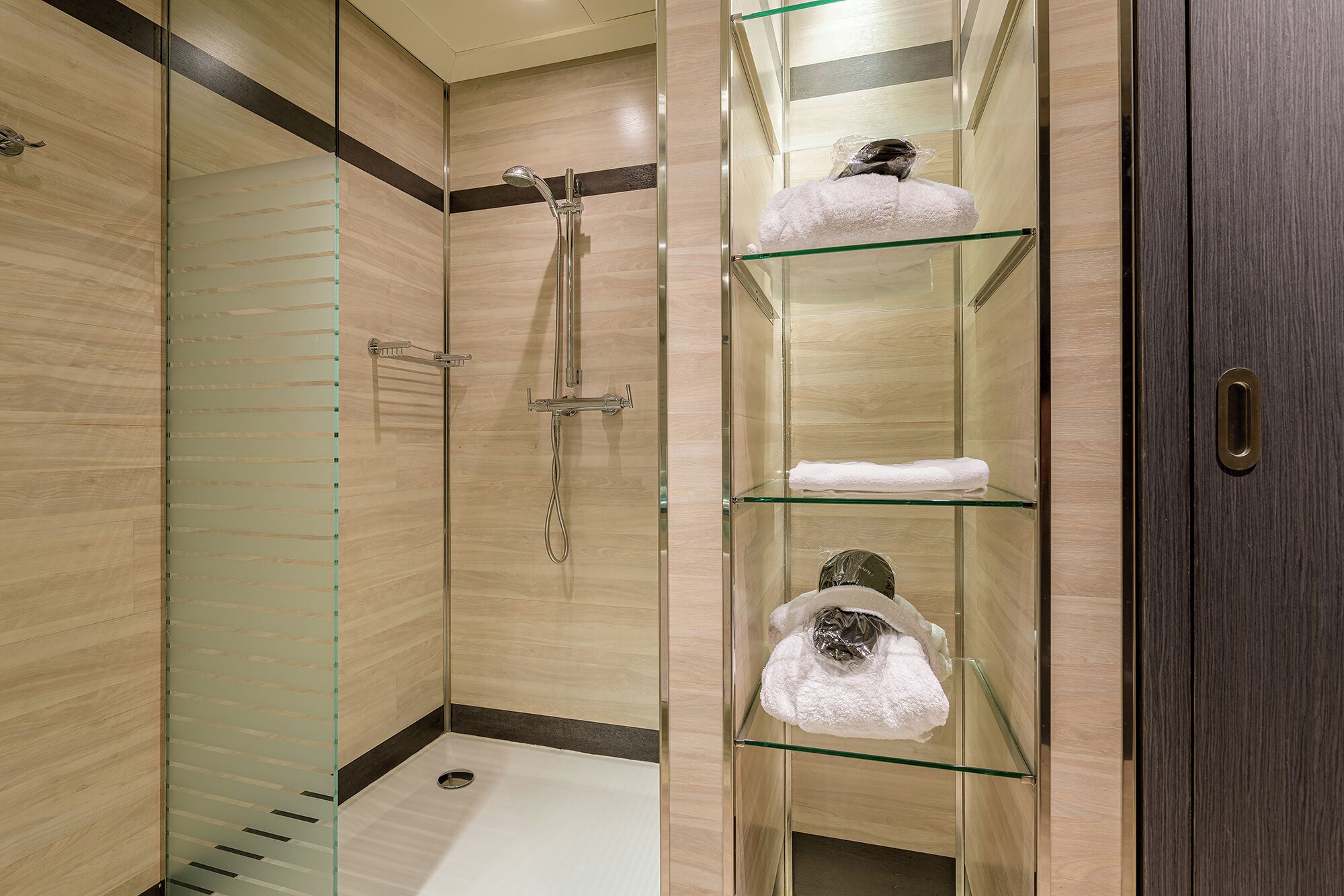 Photo - Hotel Maydrit Airport