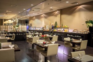 Lunch and dinner served