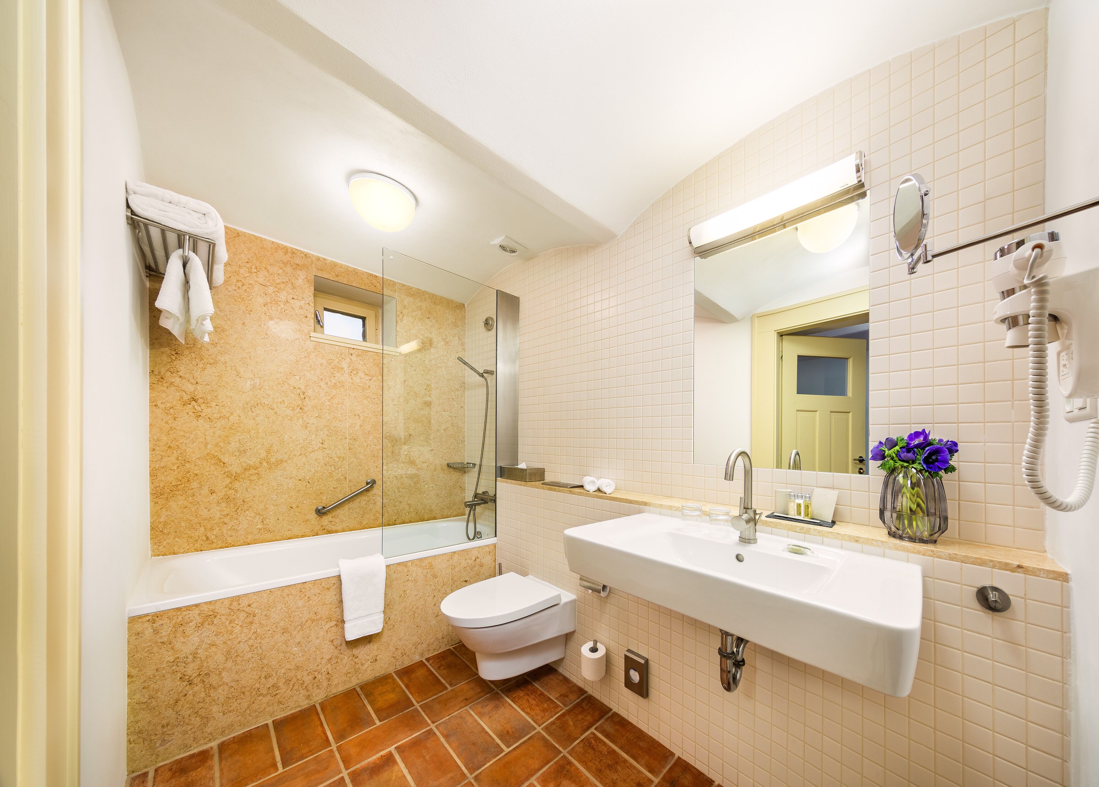 family suite | bathroom | bathtub, spring water bathtub, free toiletries, hair dryer