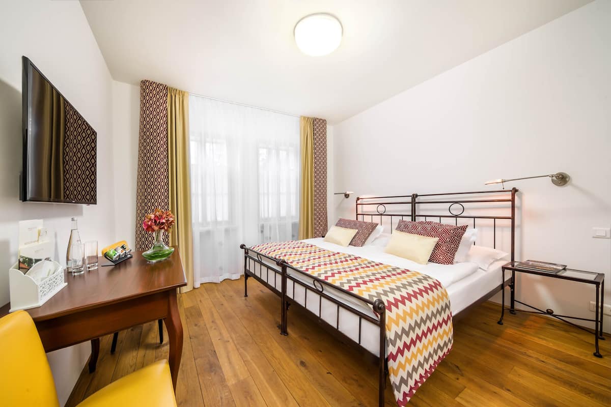 Superior tweepersoonskamer | 1 slaapkamer, Select Comfort-bedden, een minibar, een kluis op de kamer
