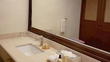 Shower, rainfall showerhead, eco-friendly toiletries, hair dryer