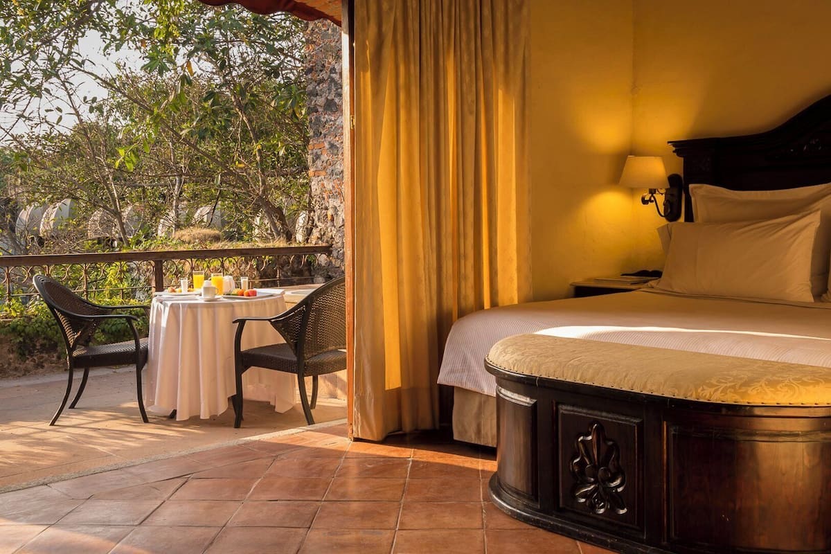Premium bedding, down duvets, in-room safe, blackout curtains