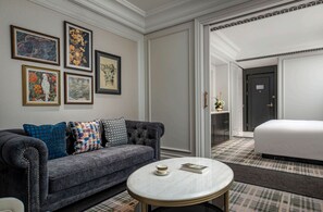 Phòng Deluxe, 1 giường cỡ king | Bộ đồ giường cao cấp, chăn bông, két bảo mật tại phòng 
