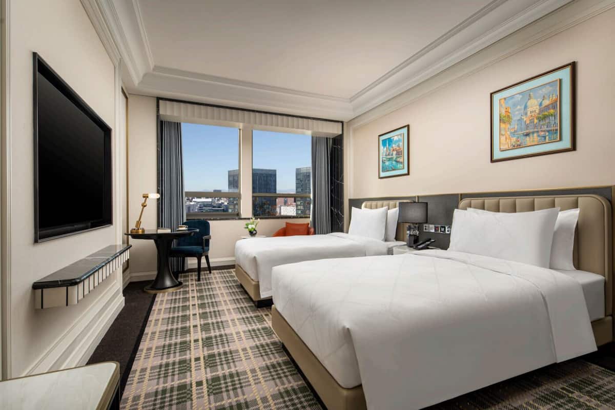 Executive Room, Lounge Access, 2 Single Size Beds, High Floor | Premium bedding, down comforters, in-room safe, blackout drapes
