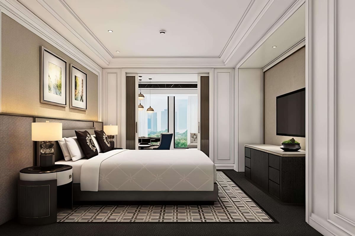 Premium bedding, down duvets, minibar, in-room safe