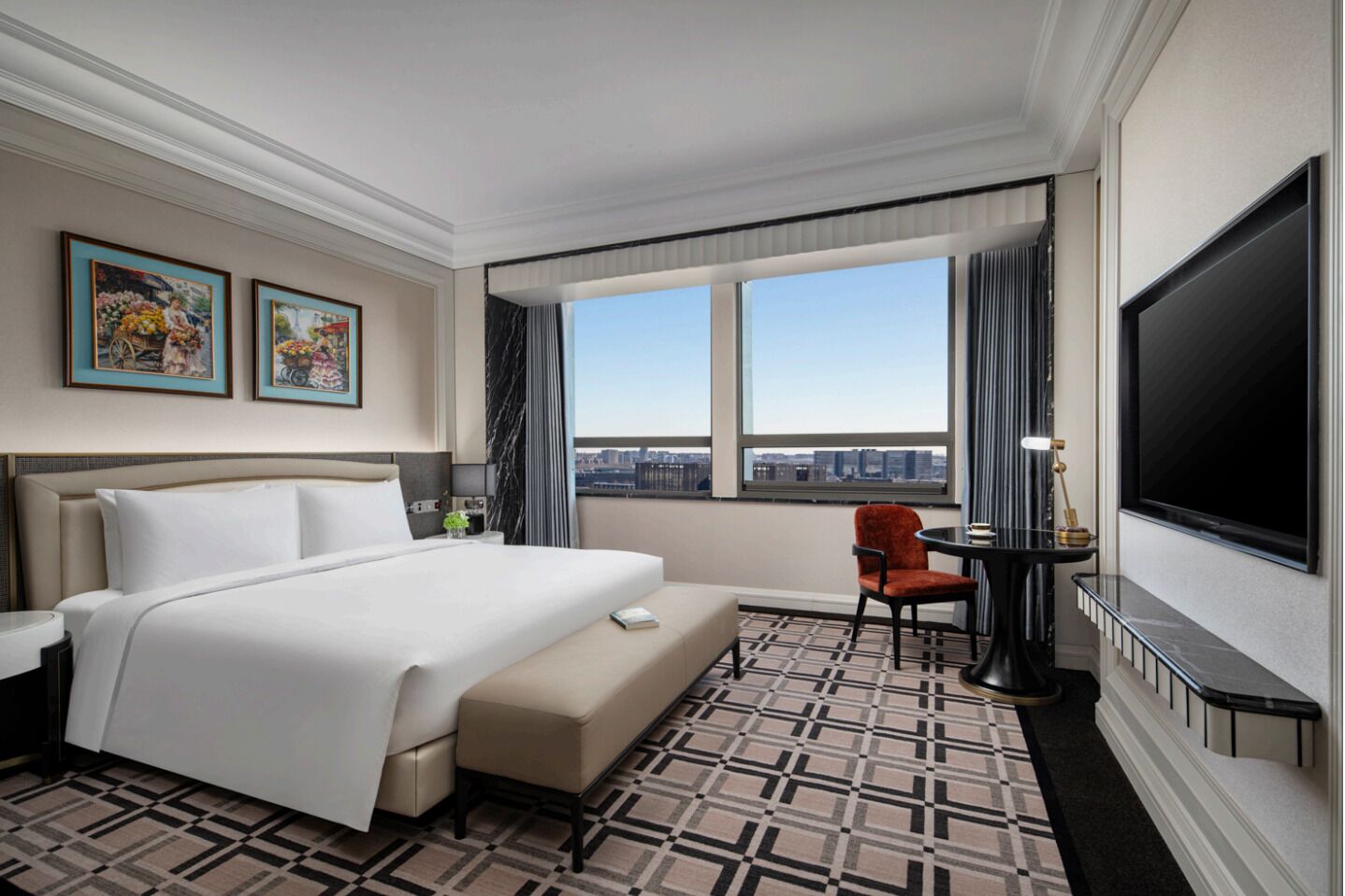 Premium bedding, down comforters, in-room safe, blackout drapes