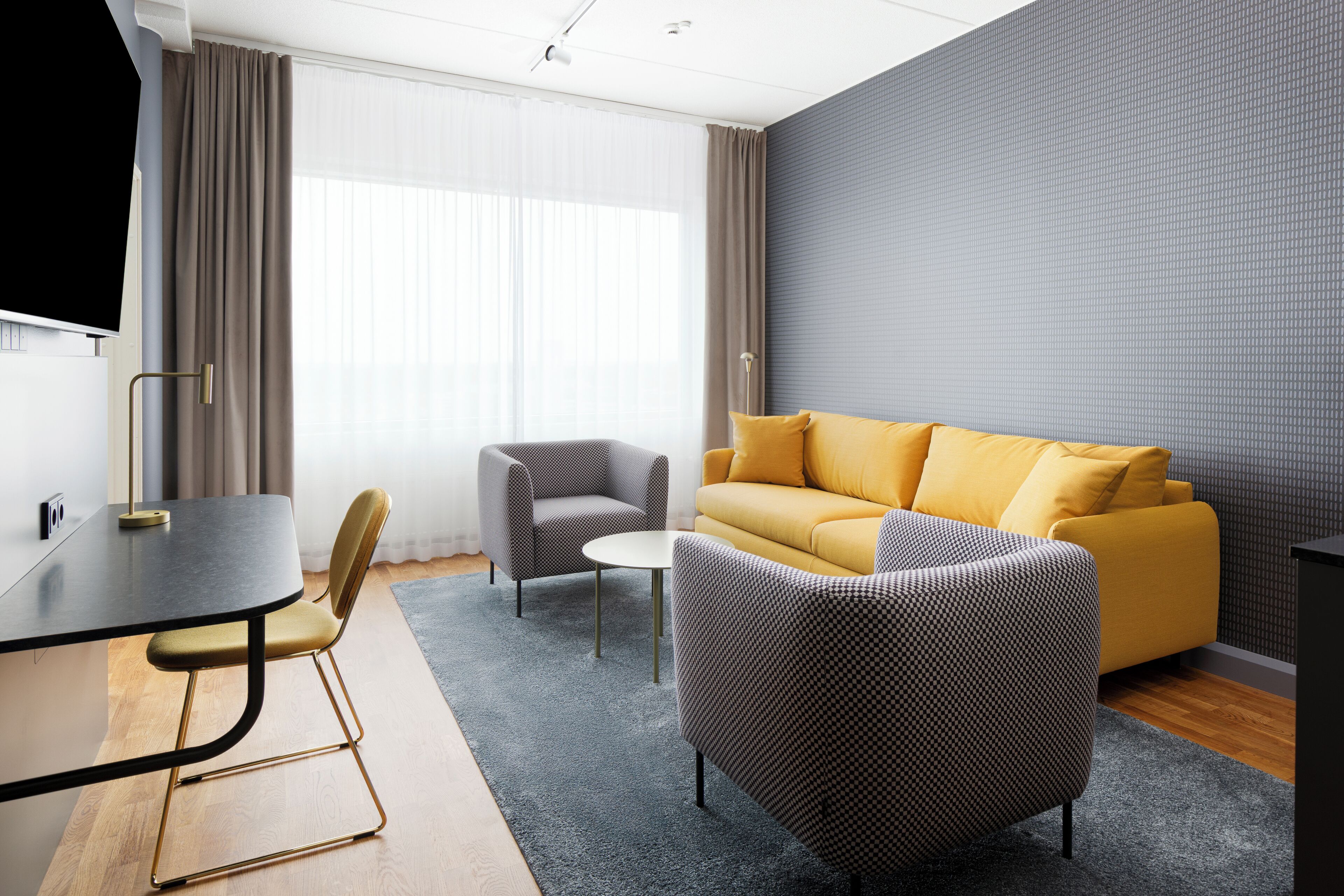 스위트, 킹사이즈침대 1개 (extra bed possibility) | 미니바, 객실 내 금고, 책상, 노트북 작업 공간