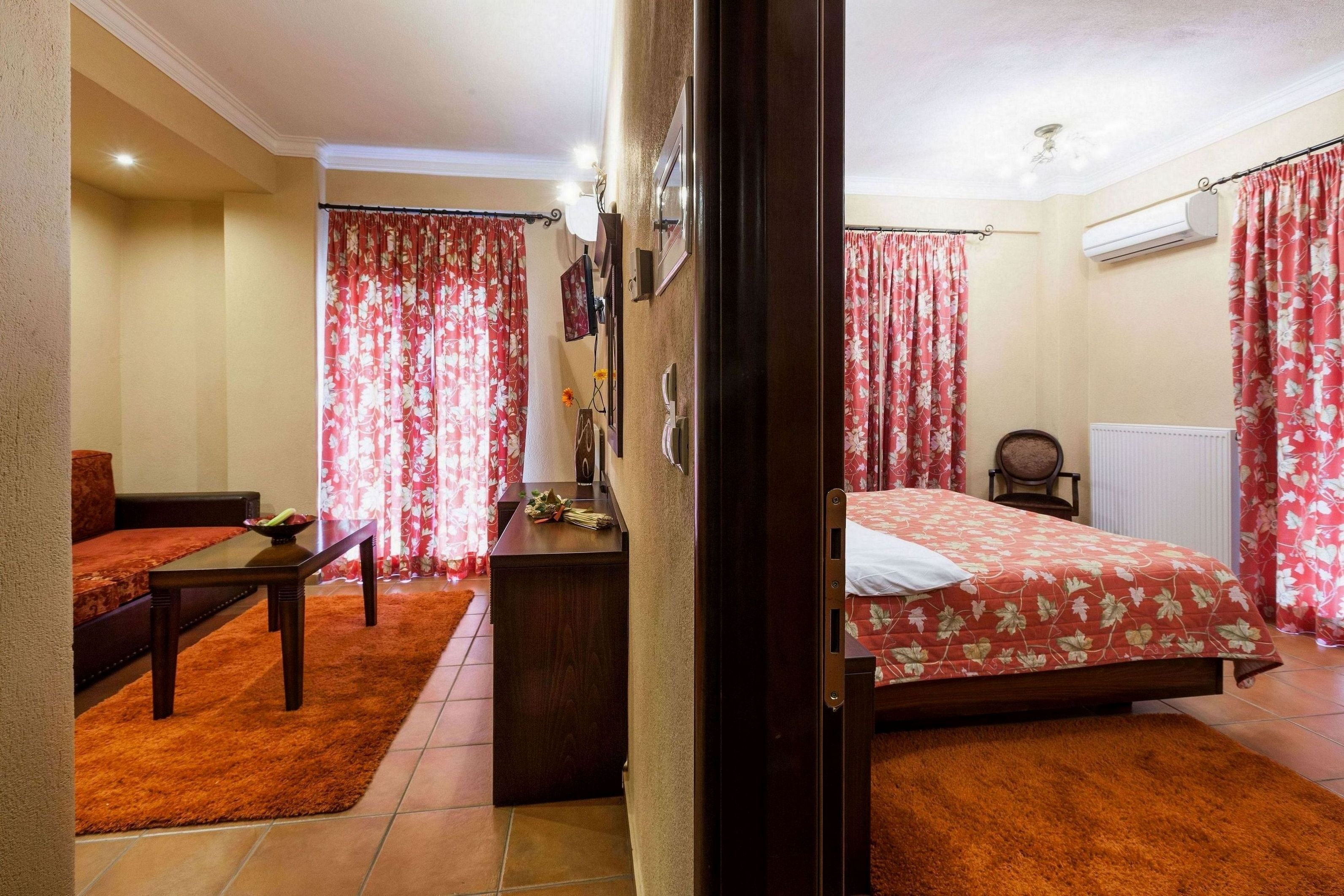 Premium bedding, in-room safe, desk, iron/ironing board (on request)