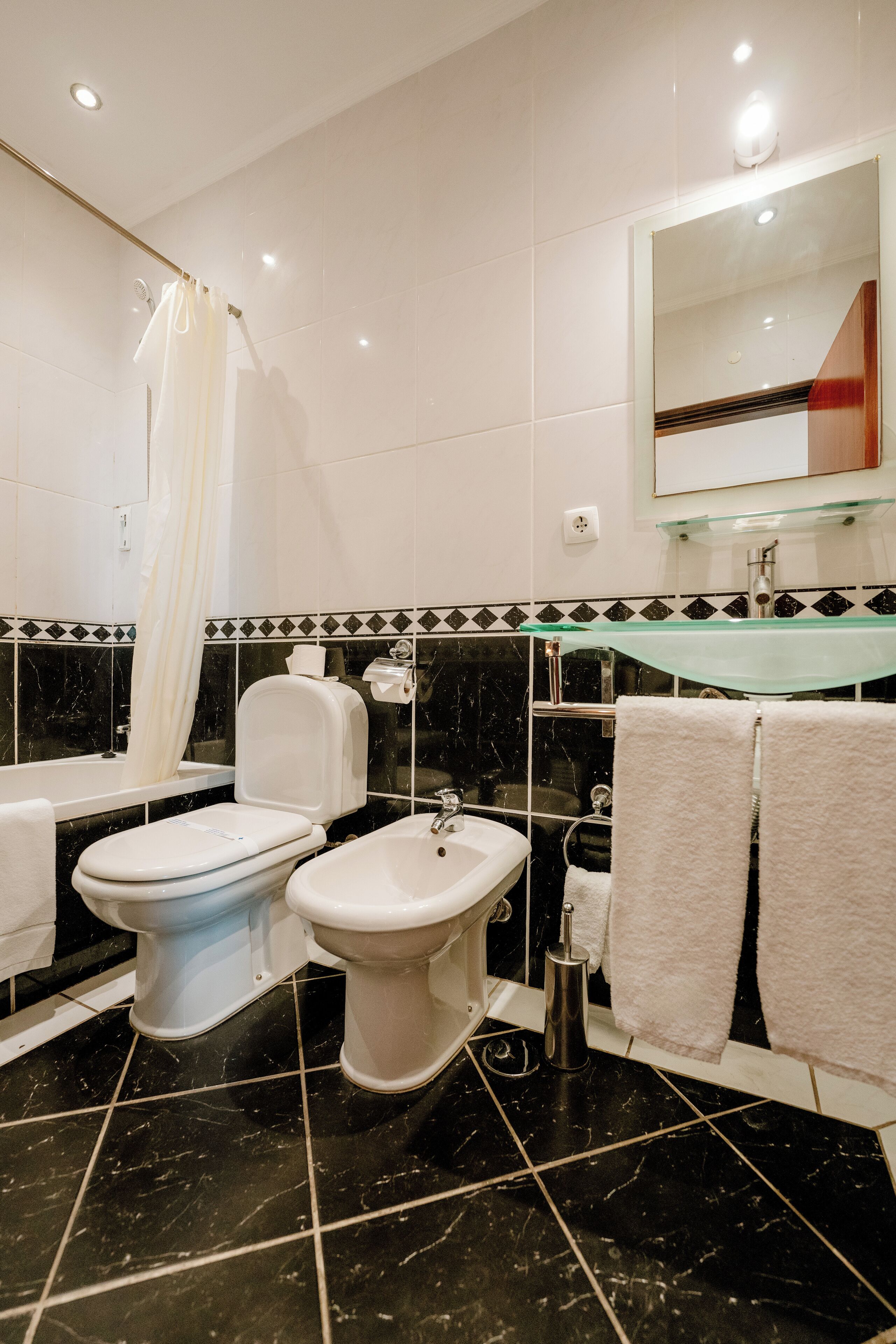 Photo - Hotel Avenida Praia