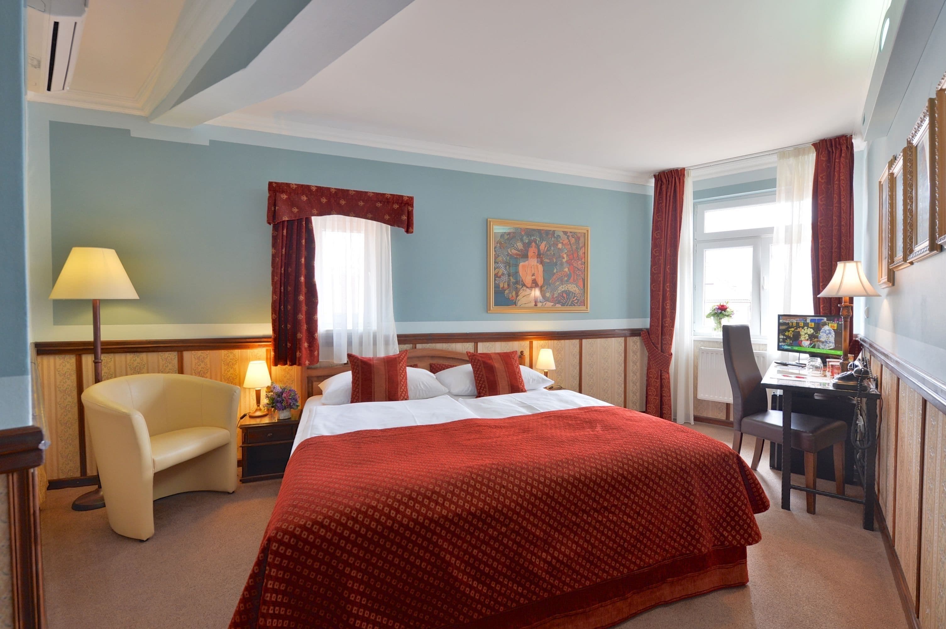 Classic Double Room | Memory foam beds, minibar, in-room safe, individually decorated
