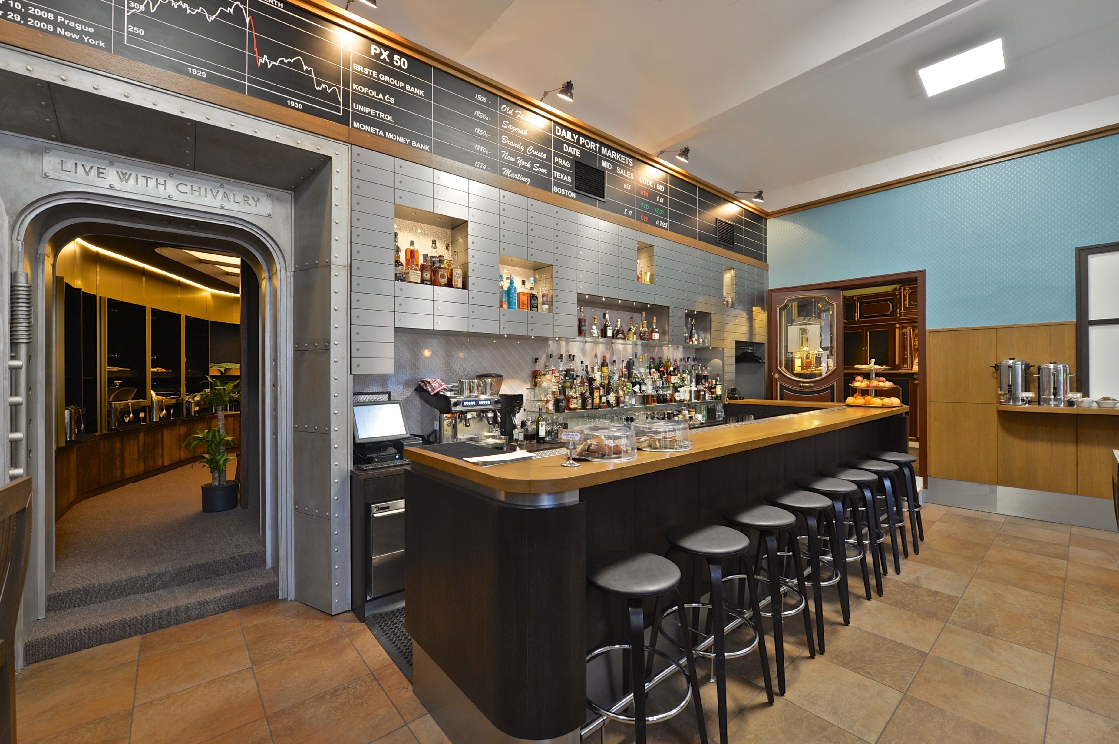 cocktail bar, garden views, open daily