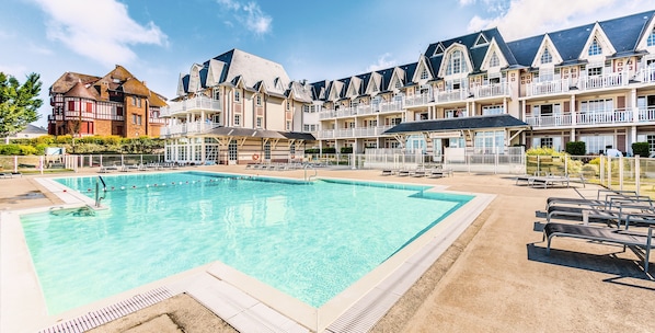 Sun deck