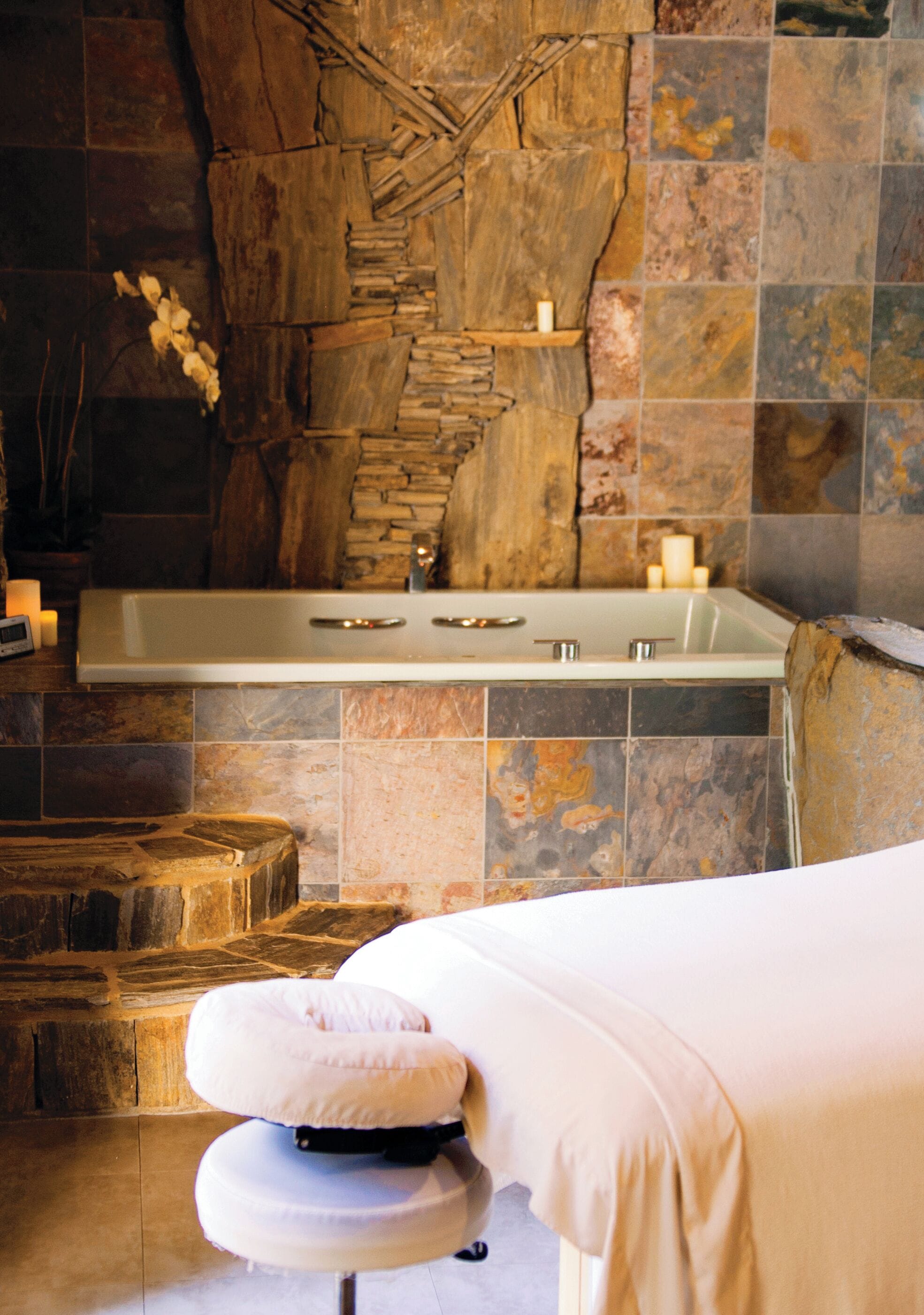 Couples treatment room(s), hot tub, steam room, body treatments
