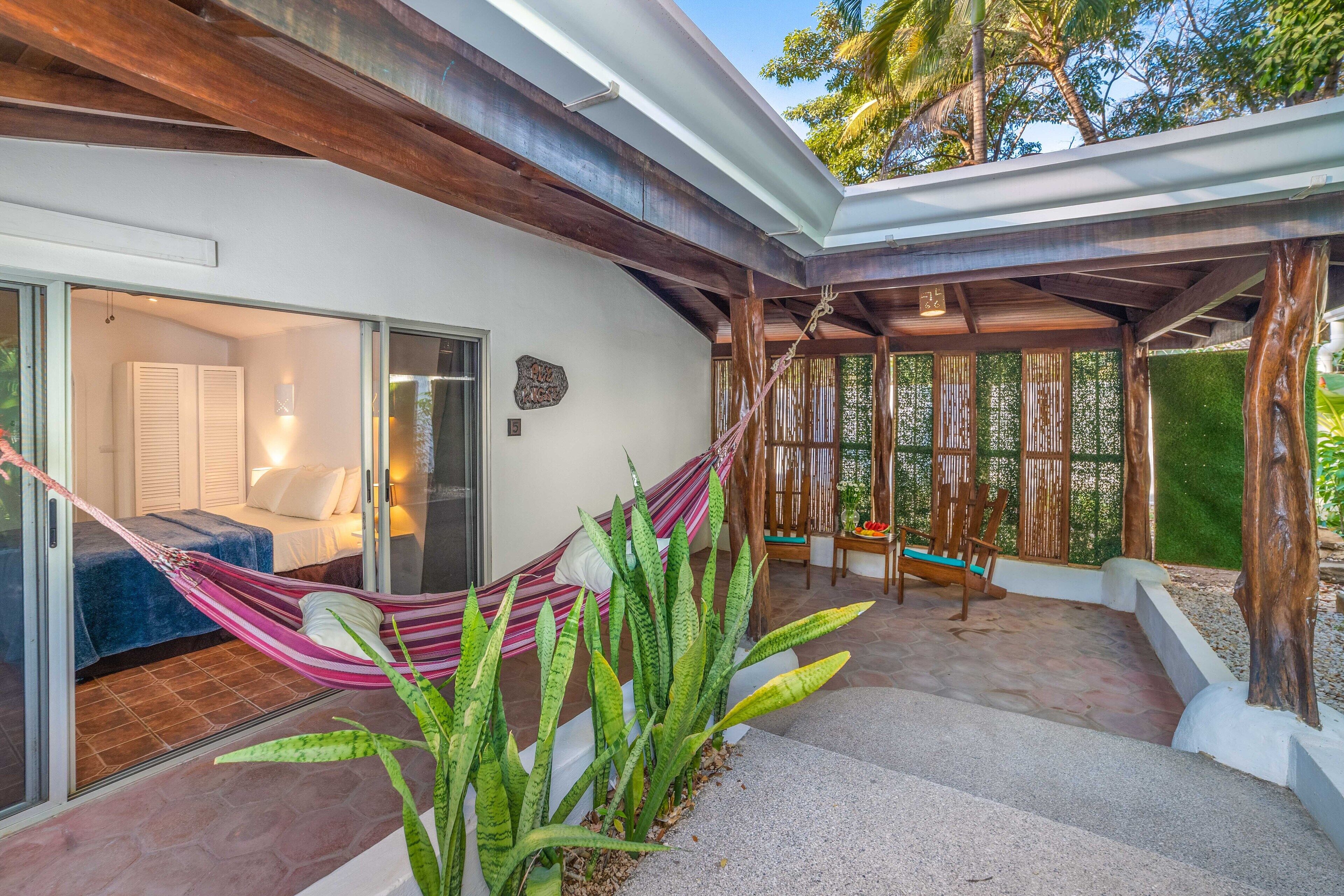 deluxe room, 1 queen bed | terrace/patio