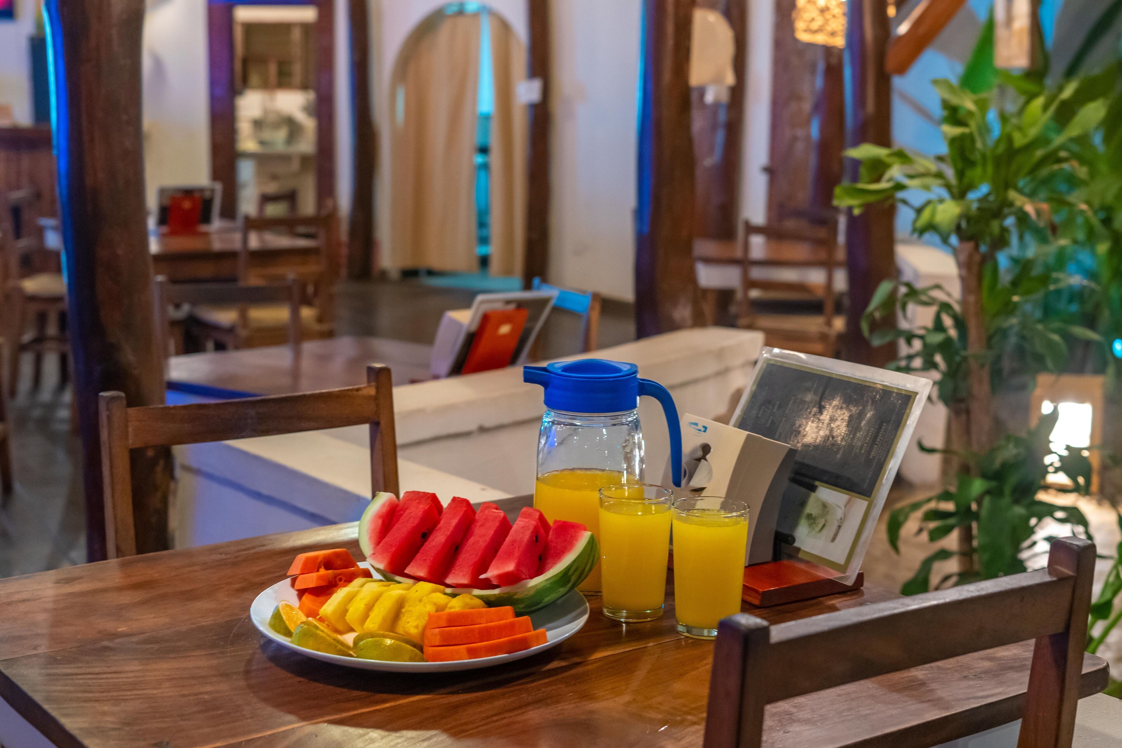 daily cooked-to-order breakfast for a fee