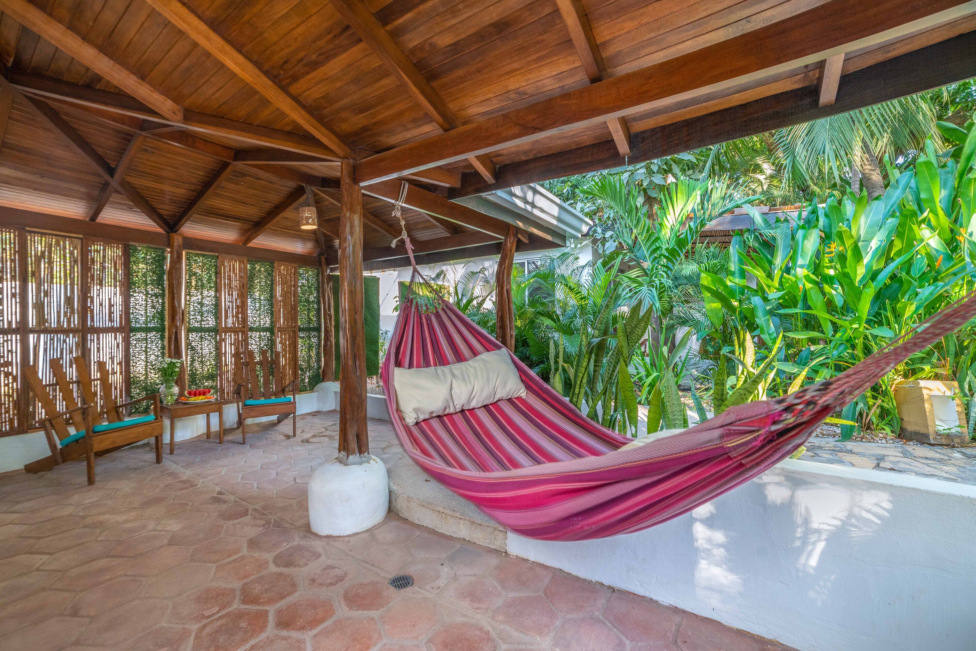 Deluxe Room, 1 Queen Bed | Terrace/patio