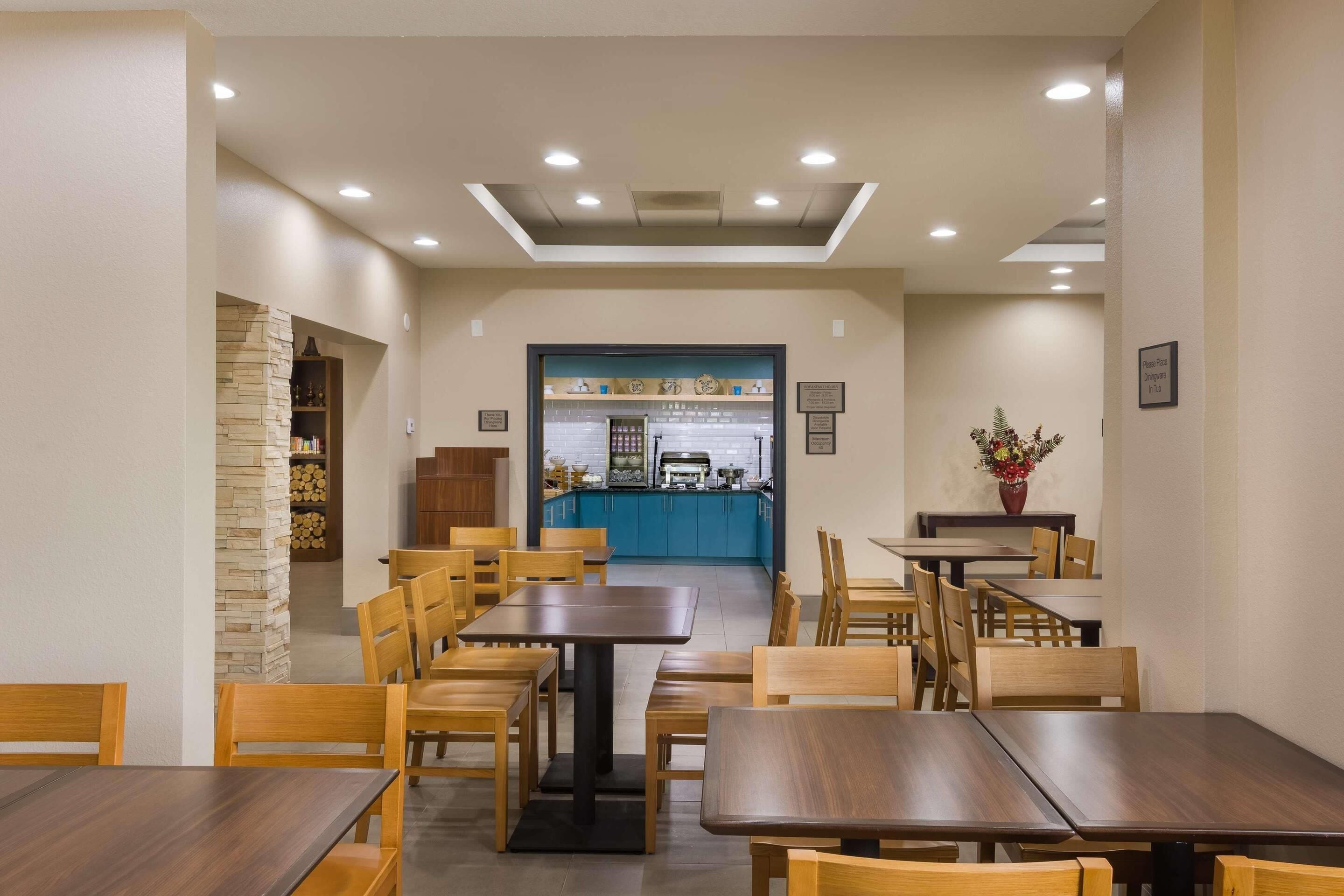 Free daily buffet breakfast 