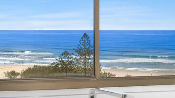 Apartment with Ocean View, 2 Bedroom | Private kitchenette