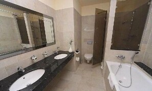 Hair dryer, towels - Prague Central Residence (Prague)