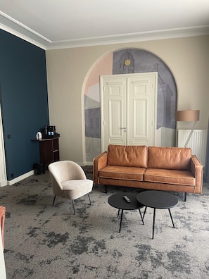 1 chambre, bureau, fer et planche à repasser, Wi-Fi gratuit