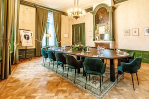Meeting facility