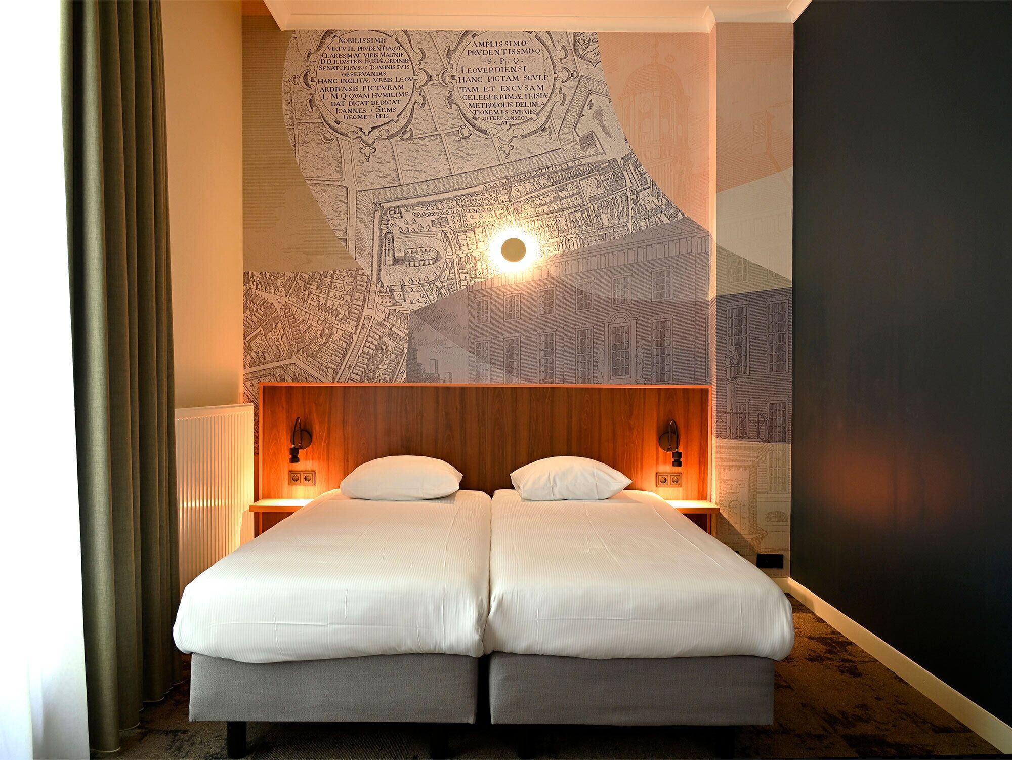 Standaard tweepersoonskamer | Desk, iron/ironing board, free WiFi, bed sheets