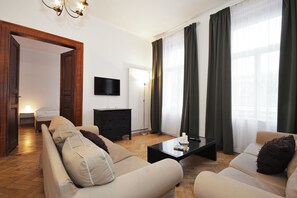 1 bedroom, iron/ironing board, cots/infant beds, free WiFi