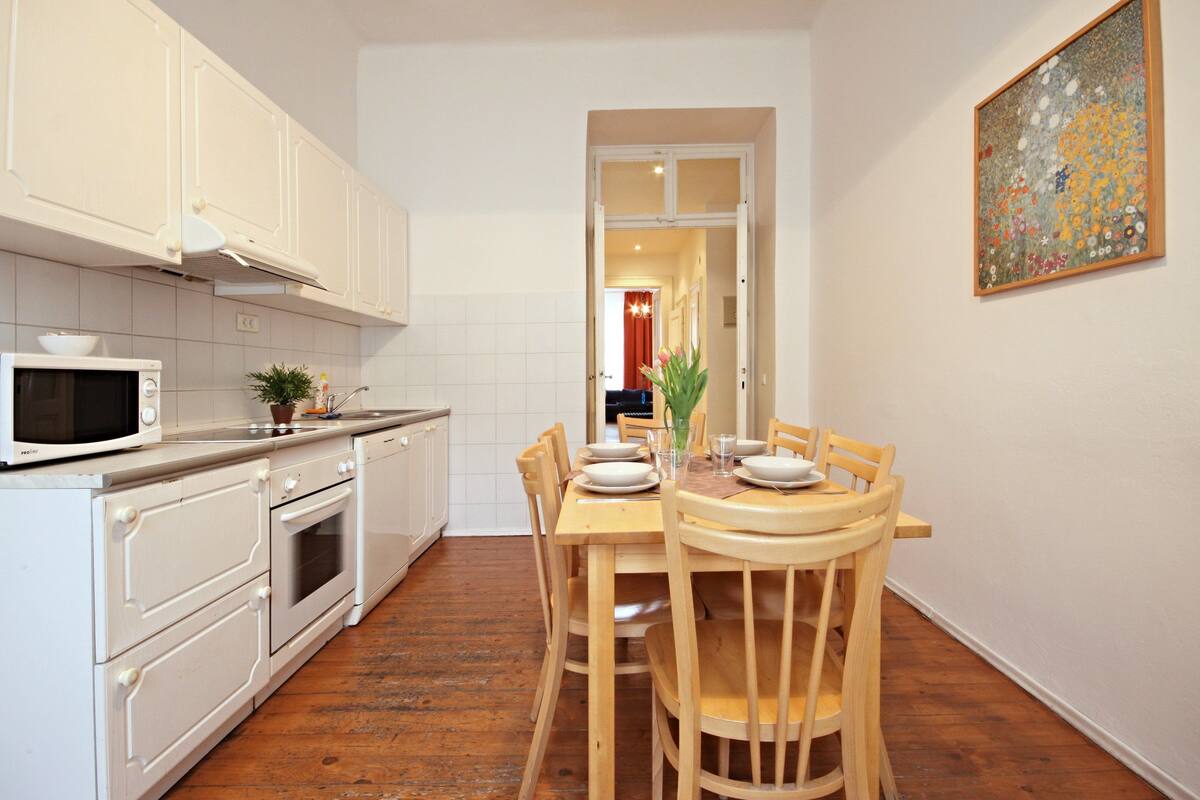 Standard Apartment, 2 Bedrooms | Private kitchen | Coffee/tea maker, fridge, microwave, cookware/dishes/utensils