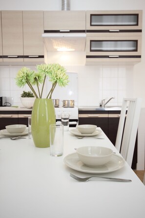 Studio | Bügeleisen/Bügelbrett, Babybetten, Zustellbetten, kostenloses WLAN