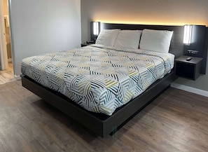 Desk, laptop workspace, iron/ironing board, free WiFi - Studio 6 Vicksburg, MS - Downtown (Vicksburg)