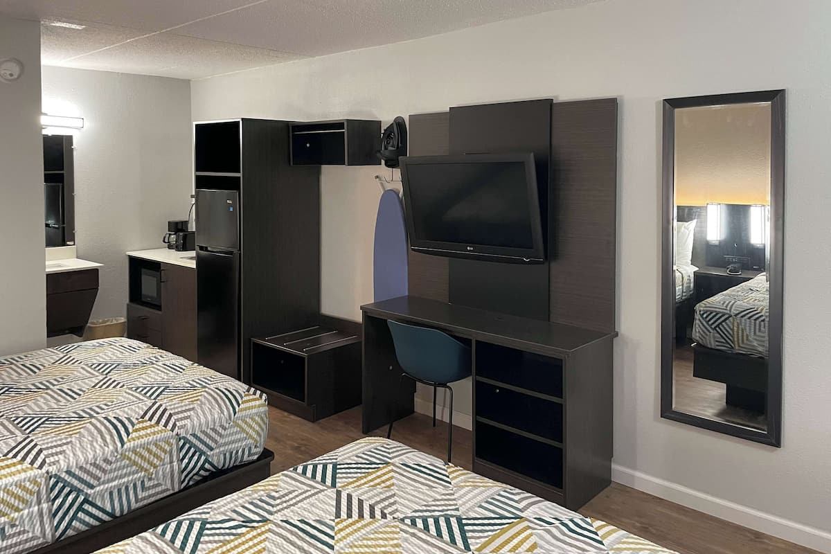 Skrivebord, skrivebord for bærbar PC og strykejern/-brett