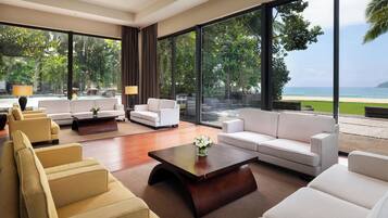 2 kolam renang outdoor