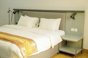 In-room safe, iron/ironing board, free WiFi, bed sheets
