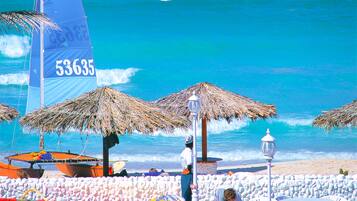 Private beach, sun-loungers, beach umbrellas, beach towels