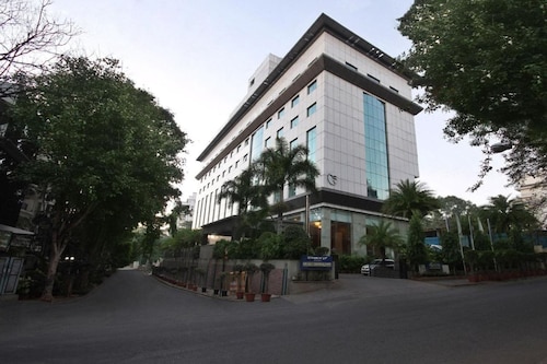 w-100 hotel_img
