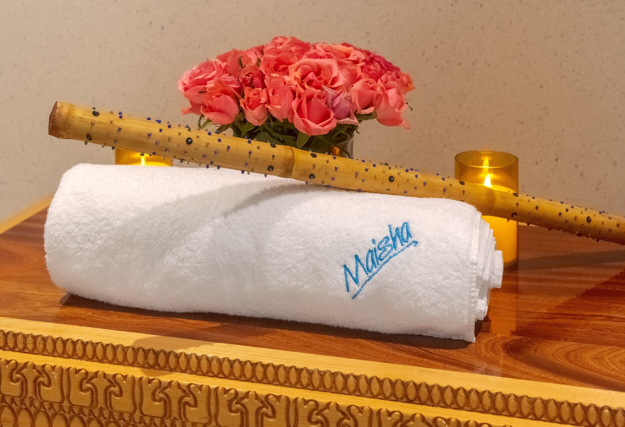 Couples treatment rooms, sauna, hot tub, steam room, body treatments
