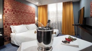 Ảnh chưa phân loại, 2 trong số 39 ảnh, nút