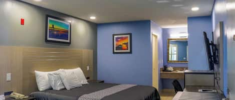Standard Room, 1 King Bed | Desk, iron/ironing board, free WiFi, bed sheets
