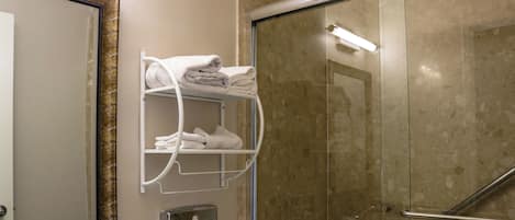 Standard Room, 2 Queen Beds | Bathroom