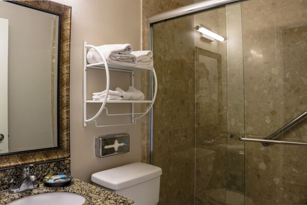 Standard Room, 2 Queen Beds | Bathroom | Free toiletries, hair dryer, towels - Orange Tustin Inn (Orange)