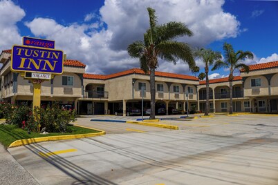 Orange Tustin Inn