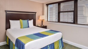 Standard Room, 1 Queen Bed | Iron/ironing board (on request), WiFi (free), bed sheets - 19 Atlantic Hotel (Virginia Beach)