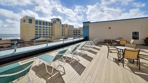Property grounds - 19 Atlantic Hotel (Virginia Beach)