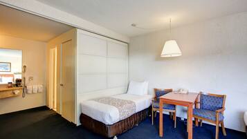 Family Triple Room | Premium bedding, blackout drapes, soundproofing, iron/ironing board