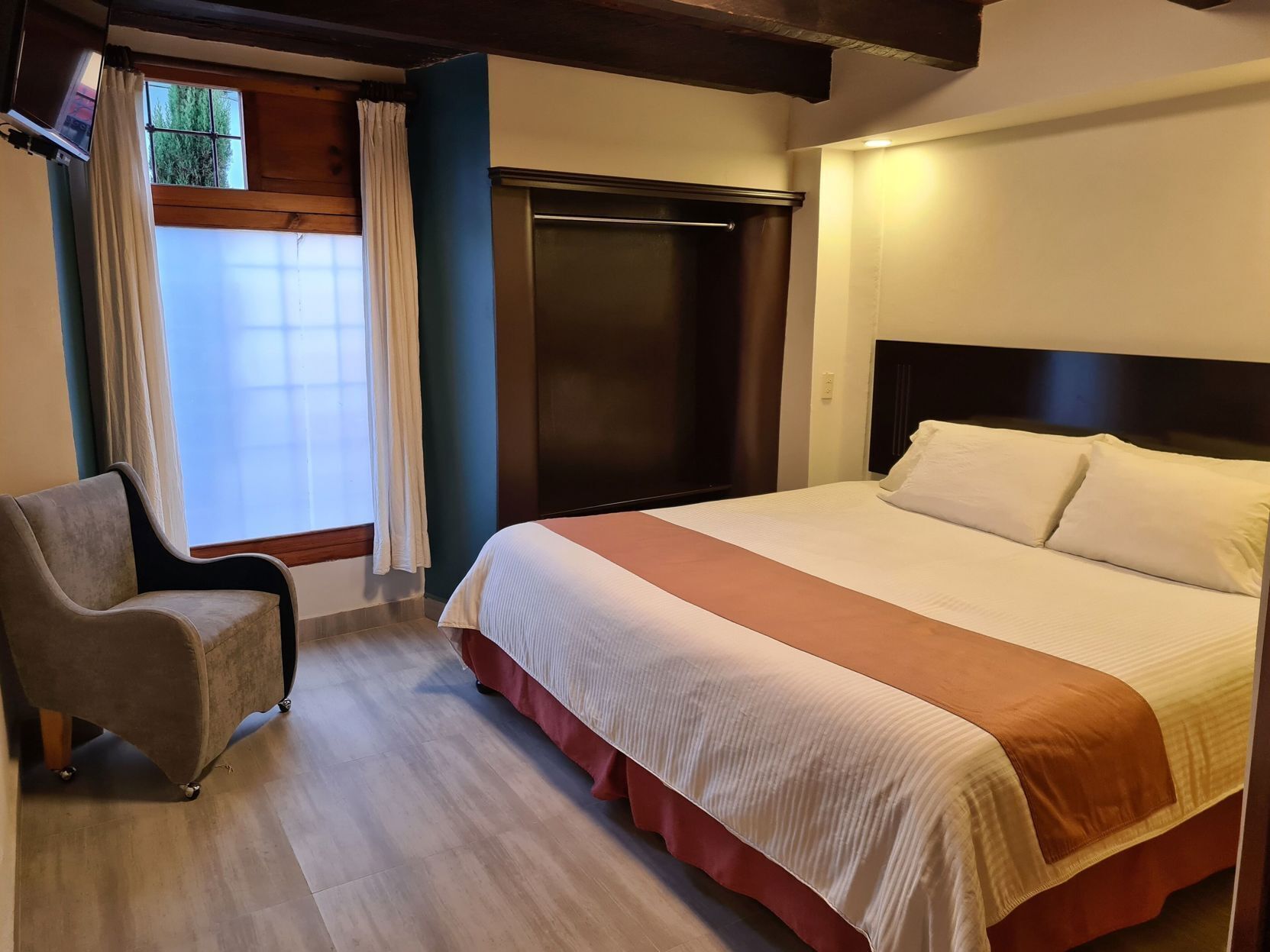 In-room safe, iron/ironing board, free WiFi, bed sheets